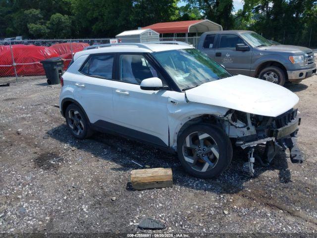  Salvage Hyundai VENUE