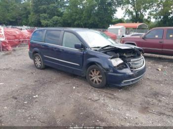  Salvage Chrysler Town & Country
