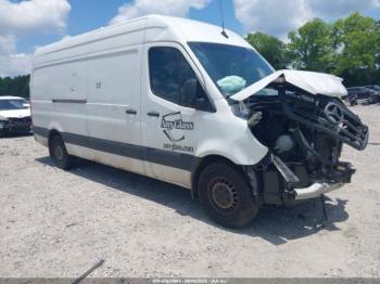  Salvage Mercedes-Benz Sprinter 2500