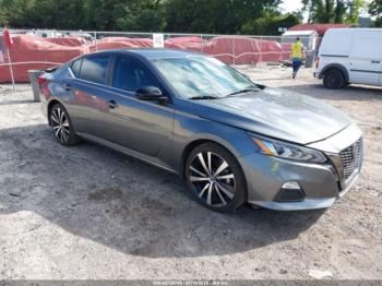  Salvage Nissan Altima