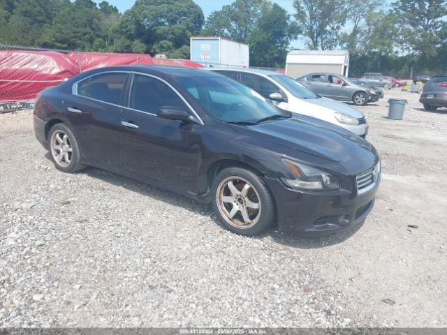  Salvage Nissan Maxima