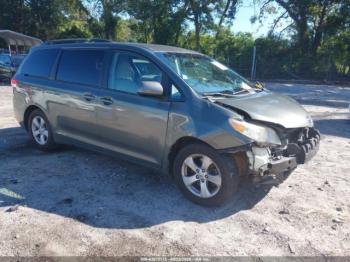  Salvage Toyota Sienna