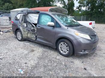  Salvage Toyota Sienna