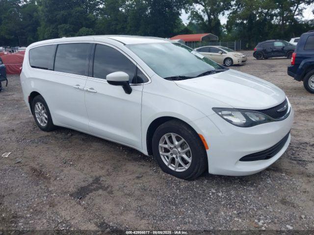  Salvage Chrysler Pacifica