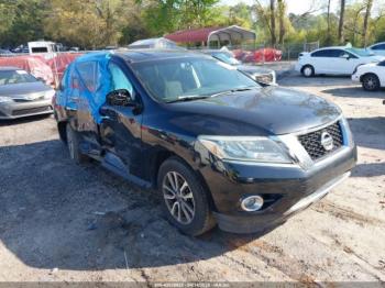  Salvage Nissan Pathfinder