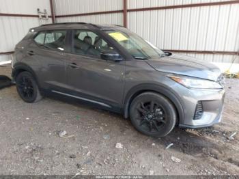  Salvage Nissan Kicks