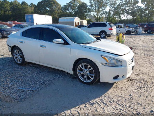  Salvage Nissan Maxima
