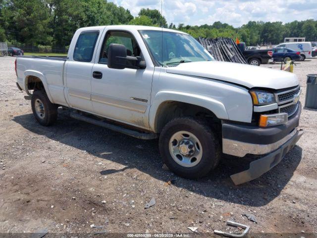  Salvage Chevrolet Silverado 2500