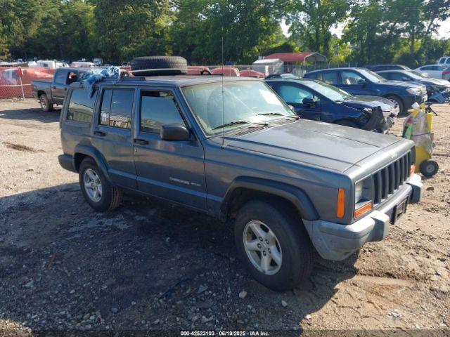  Salvage Jeep Cherokee