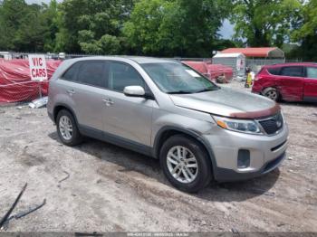  Salvage Kia Sorento