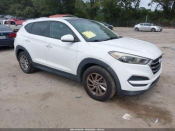  Salvage Hyundai TUCSON