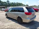 Toyota Sienna Le Image 4