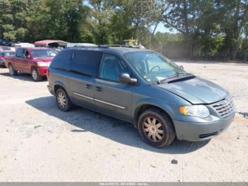  Salvage Chrysler Town & Country