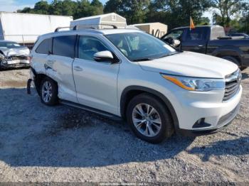  Salvage Toyota Highlander