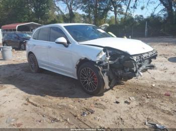  Salvage Porsche Cayenne