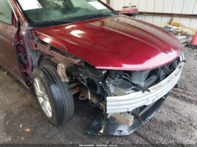 Chrysler 200 Limited Image 13