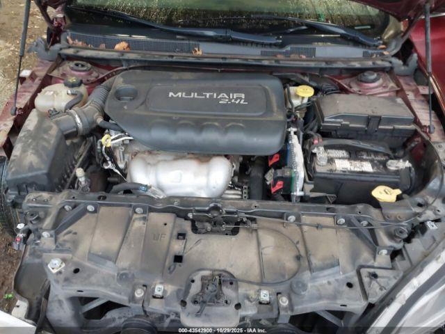 Chrysler 200 Limited Image 8