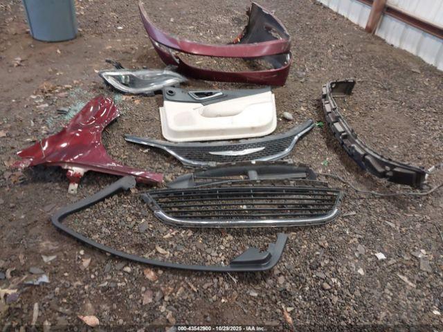 Chrysler 200 Limited Image 12