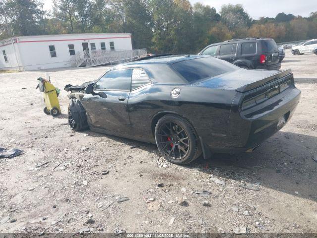 Dodge Challenger Srt8 392 Image 3