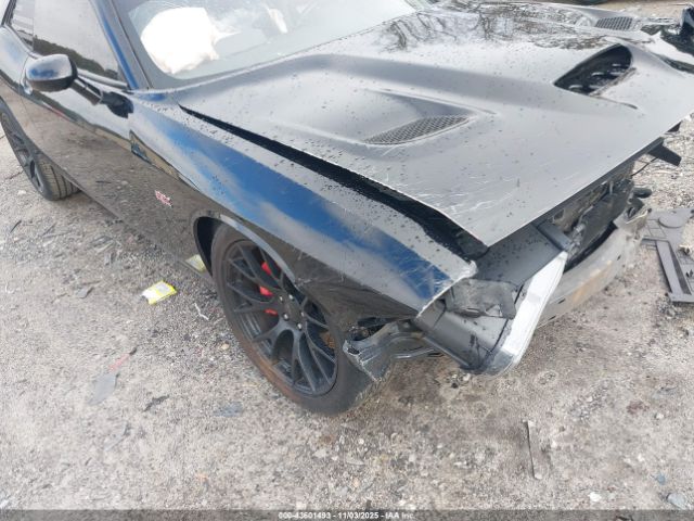 Dodge Challenger Srt8 392 Image 5