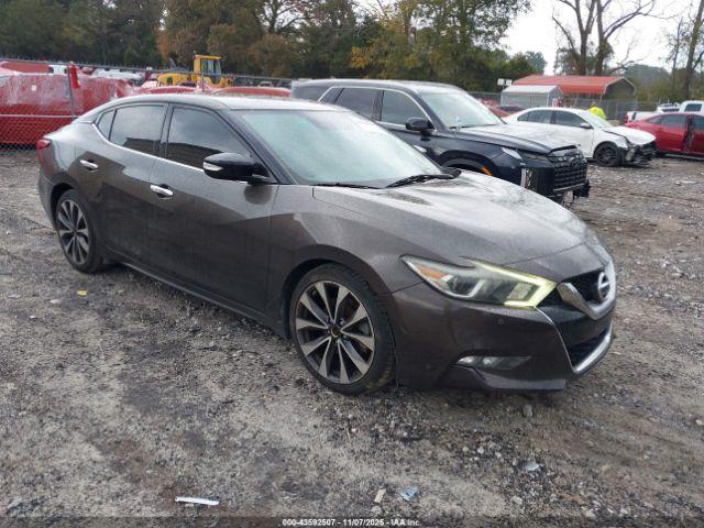  Salvage Nissan Maxima