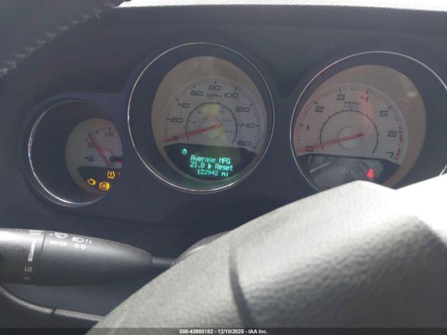 Dodge Challenger Image 10