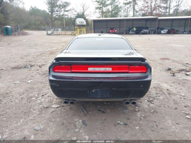 Dodge Challenger Image 11