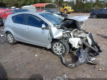  Salvage Toyota Prius c