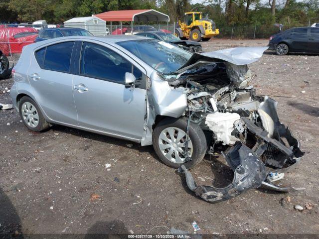  Salvage Toyota Prius c