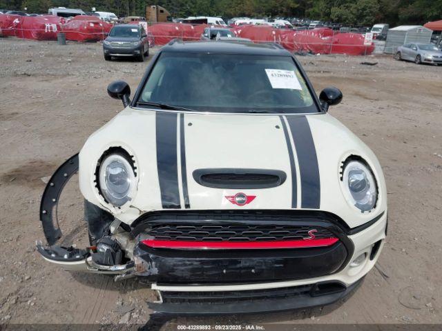MINI Clubman Cooper S Image 16
