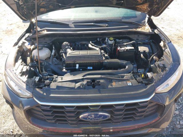 Ford Escape St-line Image 9