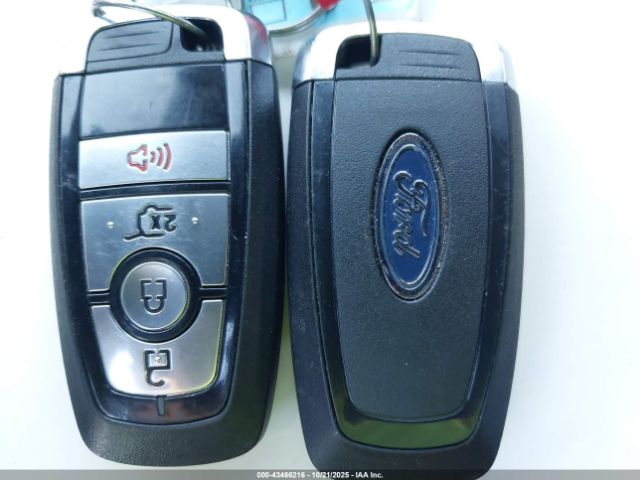 Ford Escape St-line Image 8