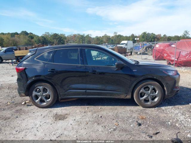 Ford Escape St-line Image 10