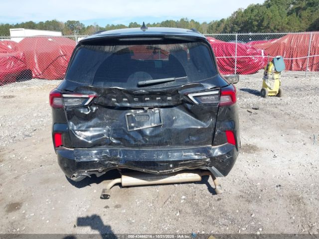 Ford Escape St-line Image 16