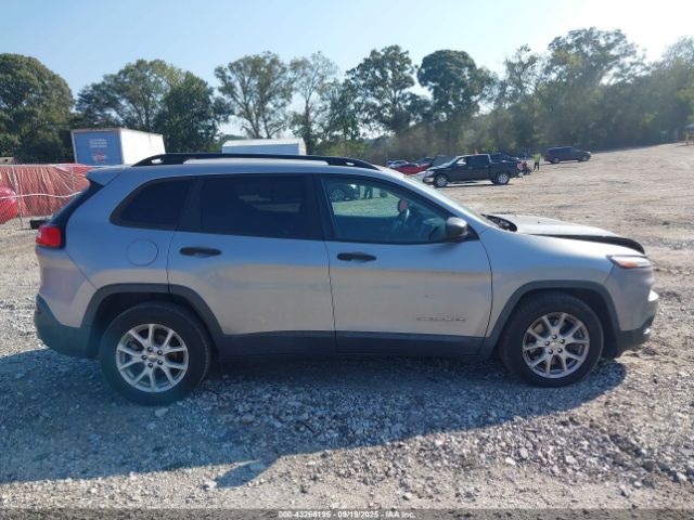 Jeep Cherokee Sport Fwd Image 11