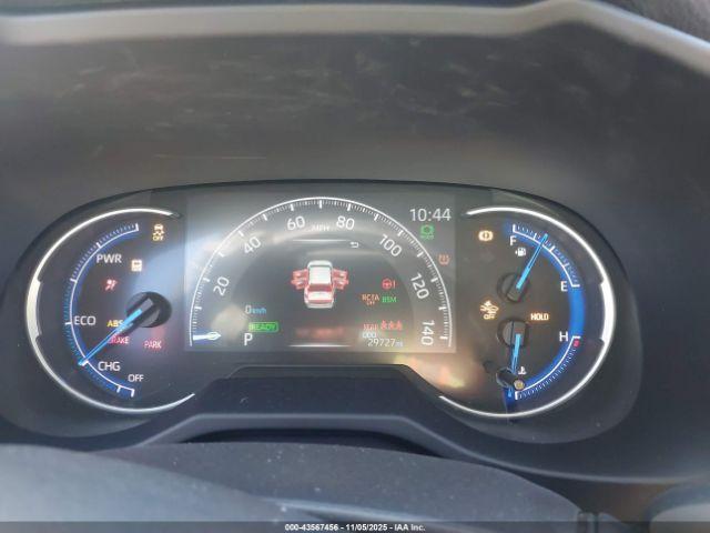 Toyota RAV4 Le Image 14