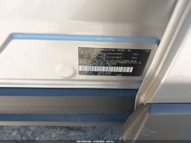 Toyota RAV4 Le Image 17