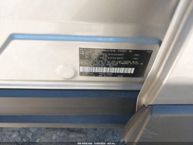 Toyota RAV4 Le Image 17