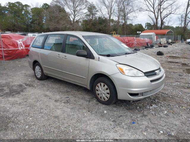  Salvage Toyota Sienna