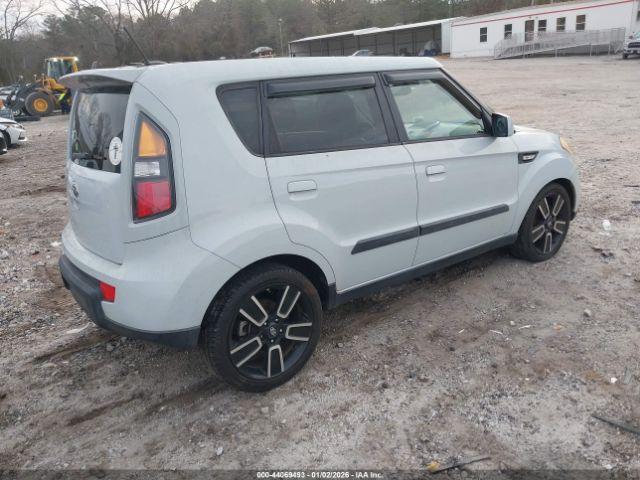 Kia Soul + Image 6