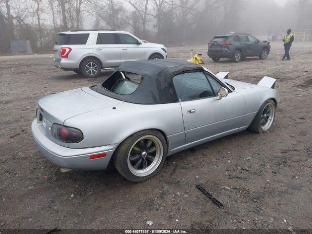 Mazda MX-5 Miata Image 11