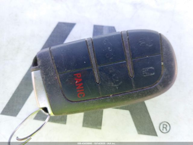 Chrysler 200 S Image 9