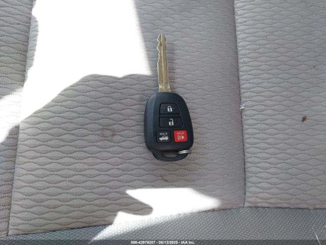 Toyota Corolla Le Plus Image 11