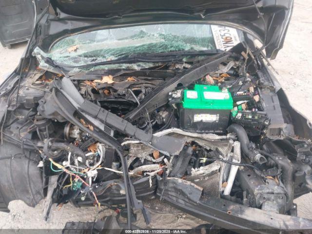 Hyundai ELANTRA Limited Image 5