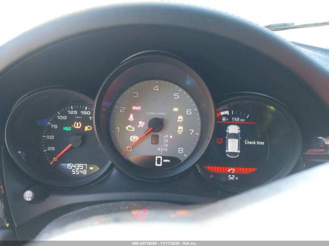 Porsche Macan S Image 6