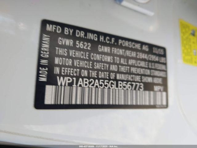 Porsche Macan S Image 15