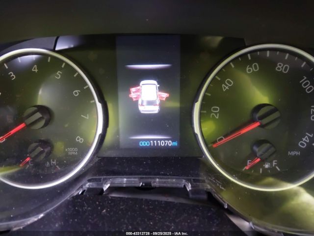 Toyota RAV4 Le Image 7