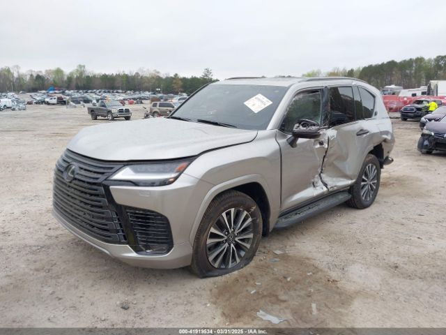 Lexus LX 600 Premium Image 13