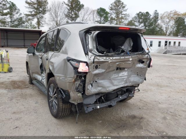 Lexus LX 600 Premium Image 10