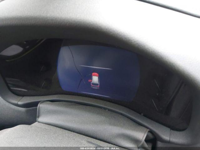 Lexus LX 600 Premium Image 9